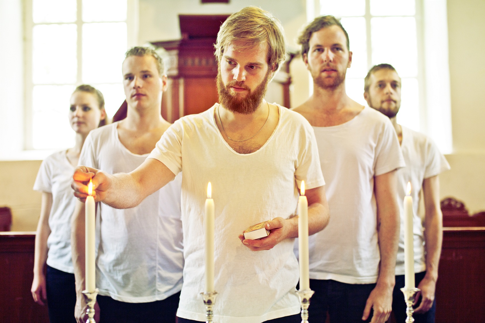 Dienst voor de broer van god - hi-res - (foto - lex vesseur)twee