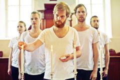 Dienst voor de broer van god - hi-res - (foto - lex vesseur)twee