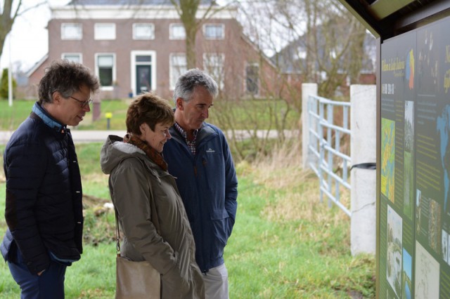 Richard en jane kempthorne bezoeken bezoekerscentrum lutje batavia in lutjegast