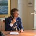 Burgemeester ard van der tuuk aan de telefoon