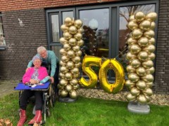 Oostergast bewoonster janneke nieuwold 50 jaar getrouwd