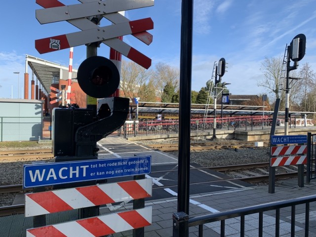 Reizigers uur vast in defecte trein bij Zuidhorn