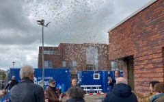 Feestelijk moment patiowoningen oldekerkermeer in oldekerk 24apr24v2-1