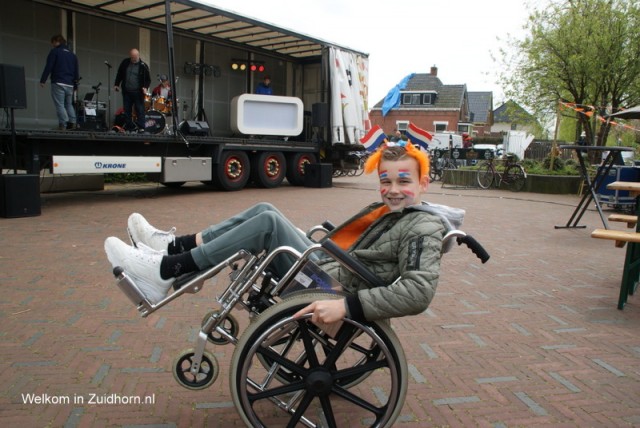 Oranjemarkt Zuidhorn loopt op rolletjes