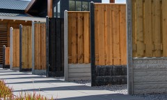 Beton-hout-schutting