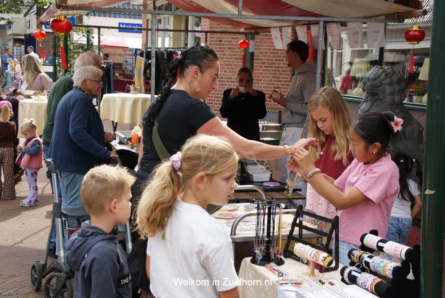 Kom in Zuidhorn evenement: bescheiden maar gezellig