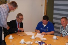 Nieuws-2012-ondertekening hekkema