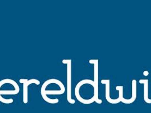 Geslaagd! Vilten roos bij de Wereldwinkel