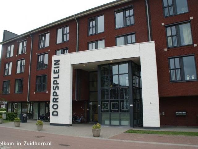 Modeshow en kledingverkoop in het Zonnehuis